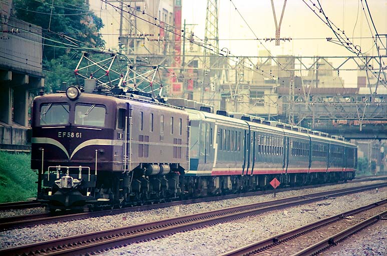 EF5861 ʺ  -Į