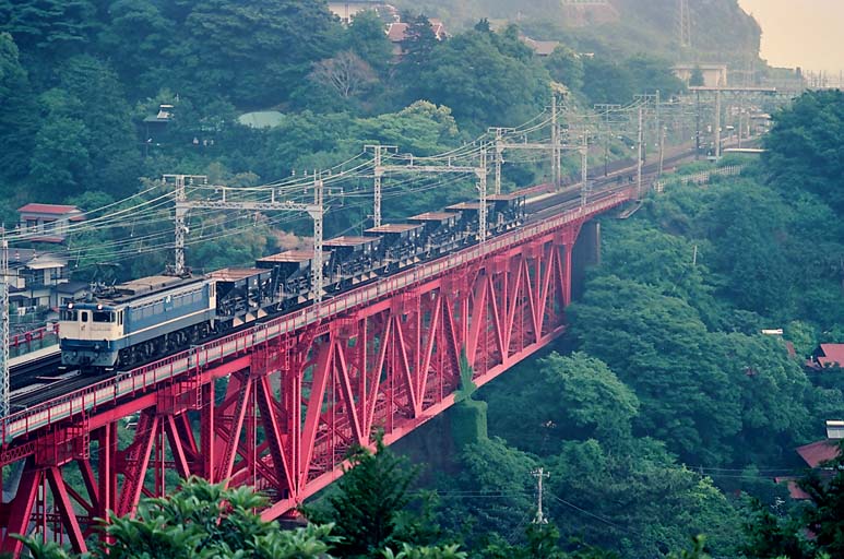 EF651104    